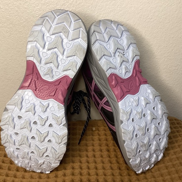 Asics Shoes Womens Sz 8 WIDE Gel-Venture 9 Sneakers Purple Trail Running 1012B31 - Picture 5 of 8